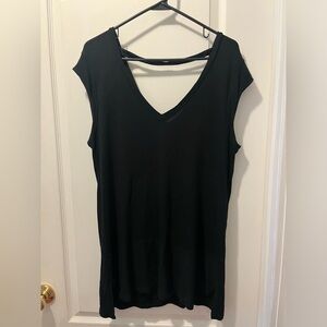 Bordeaux Anthropologie Tunic Style Black short-sleeve shirt, medium